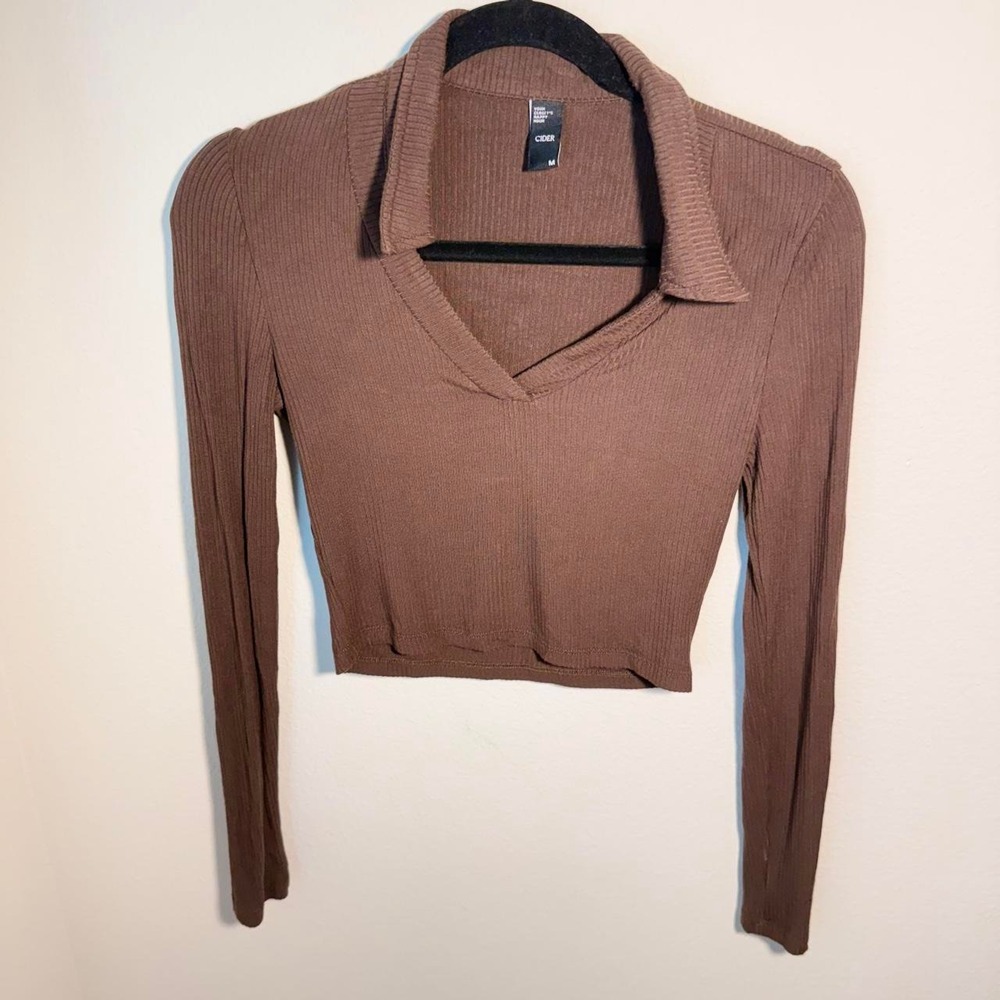 Cider brown ribbed long sleeve crop top in a M